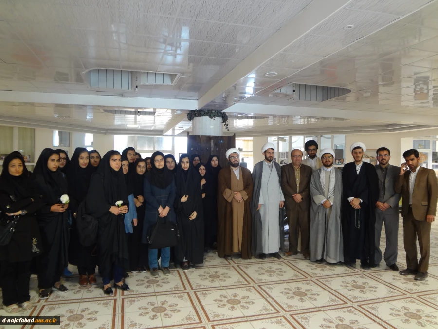 دیدار ریاست آموزشکده دختران نجف آباد ،همکاران ومسئولین شهری از خانه سالمندان  7
