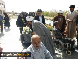 دیدار ریاست آموزشکده دختران نجف آباد ،همکاران ومسئولین شهری از خانه سالمندان  13