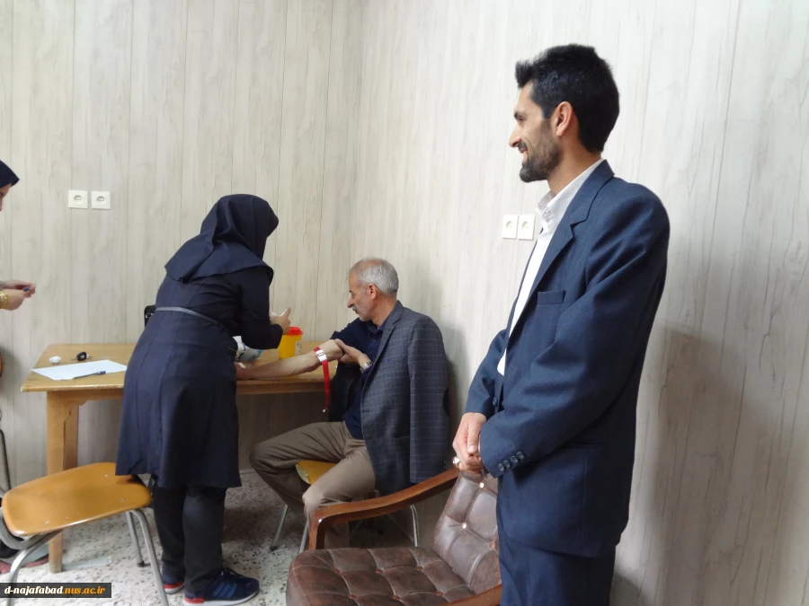 انجام آزمایشات سلامت پرسنل دانشکده دختران نجف آباد با همکاری کلینیک فرهنگیان نجف آباد   4
