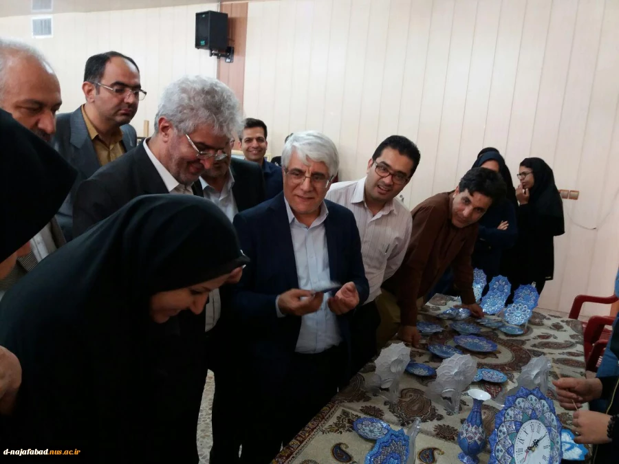 بازدید دکتر شمس رئیس دانشگاه فنی از آموزشکده فنی و حرفه ای دختران نجف آباد 3