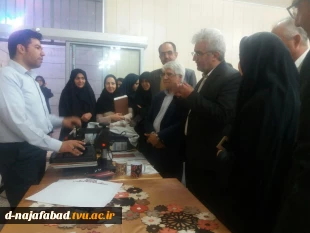 بازدید دکتر شمس رئیس دانشگاه فنی از آموزشکده فنی و حرفه ای دختران نجف آباد 7