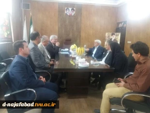 بازدید دکتر شمس رئیس دانشگاه فنی از آموزشکده فنی و حرفه ای دختران نجف آباد 8