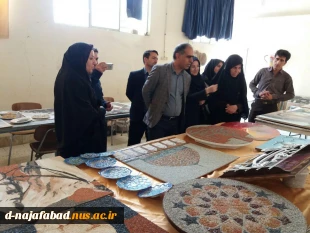 حضور خانم دکتر زارع وآقای اصفهانی ازانجمن خیریه کار آفرینی نذر اشتغال امام حسین اصفهان وبازدید از کارگاههاودستاوردهای دانشجویان دانشکده سمیه ونشست صمیمی باریاست و معاونین مرکز 2