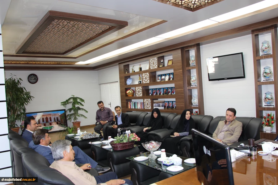 تبریک روز کارمند درهفته دولت 2