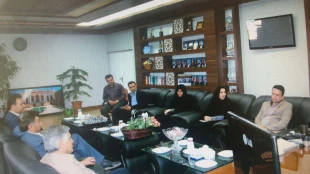 یدار اعضای خانه صنعت ومعدن شهرستان و دانشکده فنی وحرفه ای سمیه دختران نجف آباد با معاون استاندار و فرماندار ویژه شهرستان بمناسبت هفته دولت 7