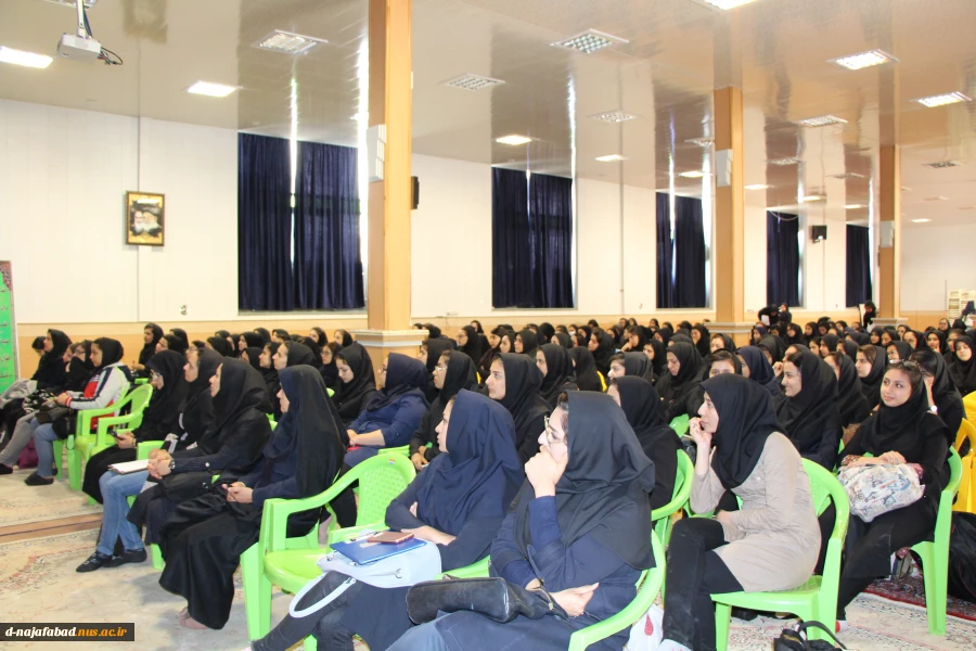 برگزاری کارگاه تخصصی کارافرینی آموزشکده دختران نجف آباد 5