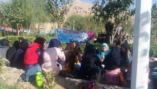 به مناسبت هفته تربیت بدنی کوه گشت دانشجویان دختران نجف آباد 4