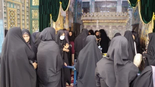 حضور مسئولین دانشکده معاونین ،حراست ،کارکنان ودانشجویان دختران نجف اباد  در راهپیمایی روز سیزده ابان 3