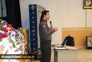 گزارش تصویری کارگاه آموزشی پیشگیری از عواقب ناگوار زلزله باحضور کارشناس آتشنشانی جناب آقای بیگی درسالن اجتماعات دانشکده دختران نجف آباد 9