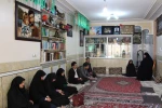 دیدار مسئولین آموزشکده فنی وحرفه ای دختران نجف آباد با خانواده شهید محسن حججی 4