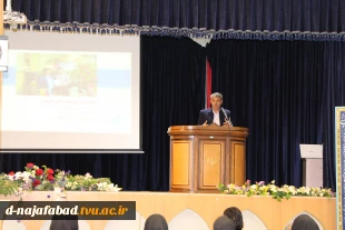 رونمایی کتاب تصویرگران سال اصفهان  8