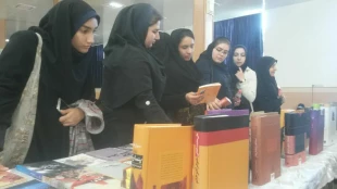 نمایشگاه کتاب به مناسبت هفته کتاب و کتابخوانی 9