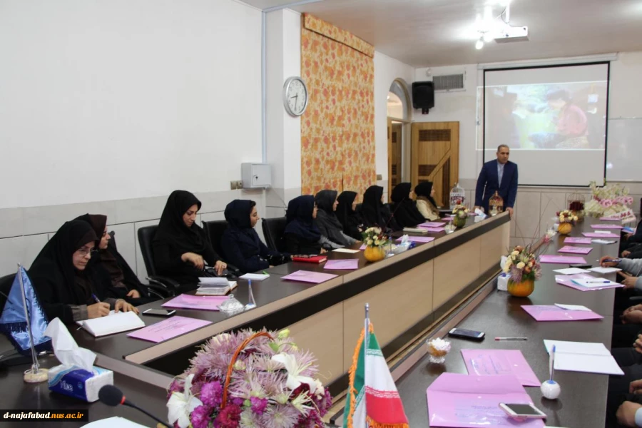 برگزاری دوره تشریفات در خانه صنعت و معدن با آموزشکده دختران نجف آباد 10