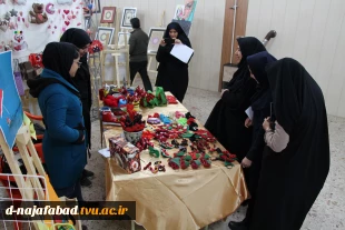 برگزاری نمایشگاه به مناسبت هفته پژوهش در آموزشکده دختران نجف آباد 3