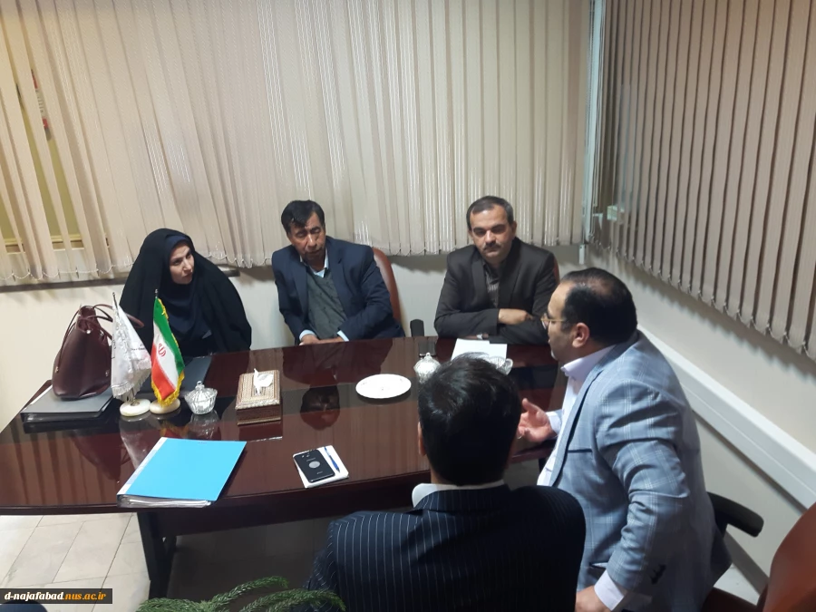 جلسه ای سه جانبه  ارتباط دانشگاه با صنعت و تشکیل کارگروه گردشگری صنعتی 2