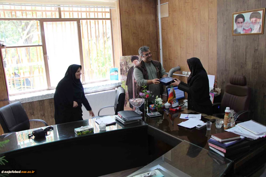 کارگاه خلاقیت درعکاسی درسالن جلسات آموزشکده دختران نجف آباد 3