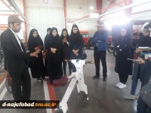بازدید ریاست دانشکده وهمراهان از مجموعه صنعتی دارکوب 10