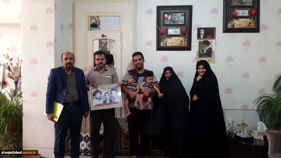 دیداربا خانواده شهدا هشت سال دفاع مقدس 4