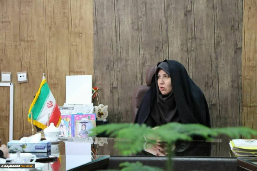 جشنواره ملی فناوری انرژی خورشیدی در شهرستان نجف آباد با همکاری دانشگاه فنی وحرفه ای ودانشکده دختران نجف آباد برگزاری می شود 2