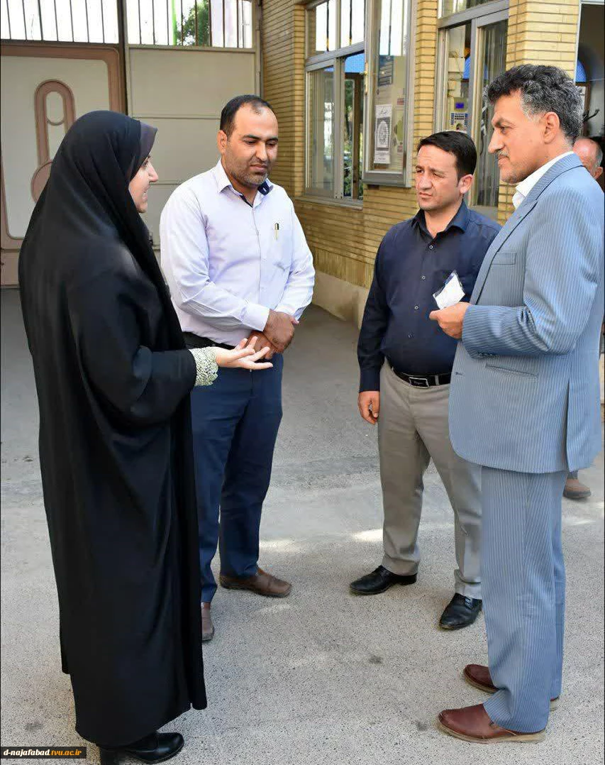 دیدار ریاست شورای اسلامی شهرستان نجف آباد بهمراه شهردار شهرستان وهمراهان با ریاست آموزشکده  فنی و حرفه 6