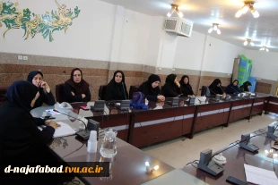 به مناسبت دهه کرامت کارگاه آموزشی یک روزه با موضوع ایمان و امید به خداوند و تاثیر آن  بر زندگی درآموزشکده دختران نجف آباد برگزار گردید 7