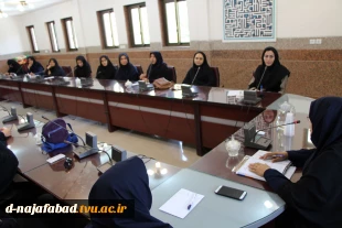 به مناسبت دهه کرامت کارگاه آموزشی یک روزه با موضوع ایمان و امید به خداوند و تاثیر آن  بر زندگی درآموزشکده دختران نجف آباد برگزار گردید 8