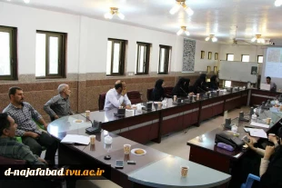 کارگاه آموزشی طب سنتی فرصتها و چالش ها در سالن جلسات آموزشکده دختران نجف آباد برگزار گردید 2