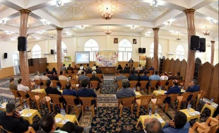جلسه شورای اداری شهرستان نجف آباد با حضورآقای دکتررضا زعفریان معاونت محترم آموزشی وپژوهشی ومشاور رئیس دانشکده در کسب و کارها و رویدادهای دانشجویی دردانشگاه تهران که به دعوت ریاست آموزشکده دختران نجف آباد حضور پیداکرده بود برگزار گردید  3