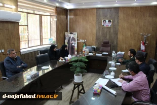 حضورفرمانده سپاه ناحیه نجف آباد سرهنگ پاسدارحجت الله صفرپوروهمراهان ودیداربا ریاست آموزشکده دختران نجف آباد 6