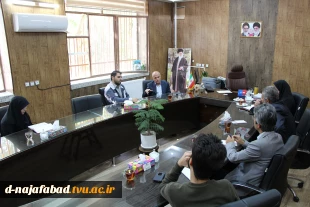 جلسه ای با حضورقائم مقام مدیر عامل کارخانه پیشرودیزل آسیا تولید کننده اتوبوس های شهری جهت طراحی دسته سیم میدی باس با همکاری دانشگاه فنی وحرفه ای استان اصفهان وآموزشکده دختران نجف آباد برگزار شد. 4
