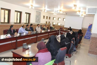 اولین کارگاه آموزشی با عنوان فلسفه نماز در سالن کنفرانس دانشکده فنی و حرفه ای دختران نجف آباد (سمیه) برگزار شد. 2