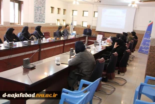 کارگاه آموزشی بازخوانی و تحلیل گام دوم انقلاب توسط آقای دکتر مصری نژاد  دردانشکده فنی و حرفه ای دختران نجف آباد برگزار شد 3