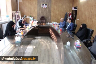 دیدار مدیرعامل و همراهان موسسه خیره شجره طیبه از  دانشکده  و گفتگو با ریاست دانشکده  فنی وحرفه ای دختران نجف آباد 2