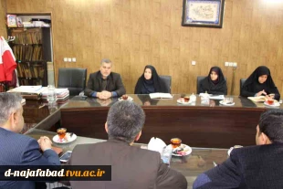 جلسه ستاد شاهد با حضور ریاست و معاونین دانشکده و ریاست و مسئولین بنیاد شهید نجف آباد 4