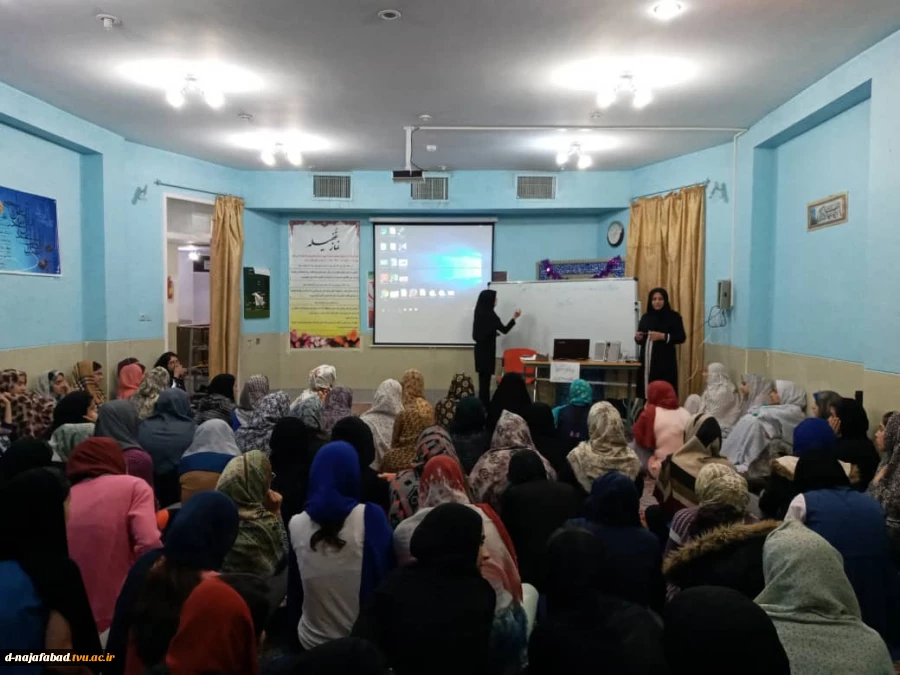 حضور کارشناس بهداشت در خوابگاه در خصوص ویروس کرونا 4