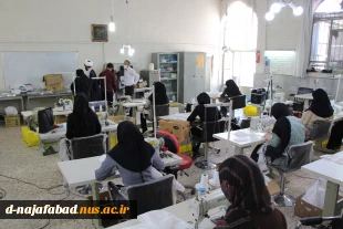 بازدید معاونت نهاد رهبری از کارگاه تولید ماسک آموزشکده دختران نجف آباد 4