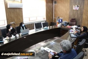 بمناسبت هفته پژوهش 1400  وبیناربا موضوع دقایقی با کارآفرینان در آموزشکده فنی وحرفه ای دختران نجف آباد برگزار کردید