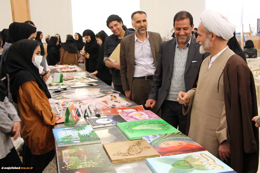 جشن ولادت با سعادت امام زمان (عج) درآموزشکده فنی وحرفه ای دختران نجف آباد برگزار شد 5
