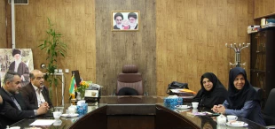 دیدار وگفتگو روسای مرکز فنی وحرفه ای ،اداره کار ورفاه اجتماعی ومدیر عامل شرکت کافه کسب وکارحری  شهرستان با ریاست آموزشکده ومعاونین دختران نجف آباد 5
