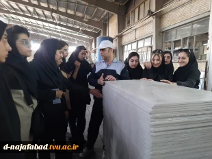 بازدید دانشجویان آموزشکده دختران نجف آباد در قالب اردوی راهیان پیشرفت از کارخانه کاش آسیا  3