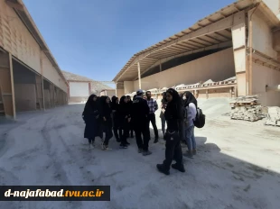 بازدید دانشجویان آموزشکده دختران نجف آباد در قالب اردوی راهیان پیشرفت از کارخانه کاش آسیا  6