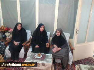 بمناسبت هفته دفاع مقدس نماینده بنیاد شهید شهرستان وهمراهان با چهار خانواده معظم شهدای هشت سال دفاع مقدس دیدارکردند. 4
