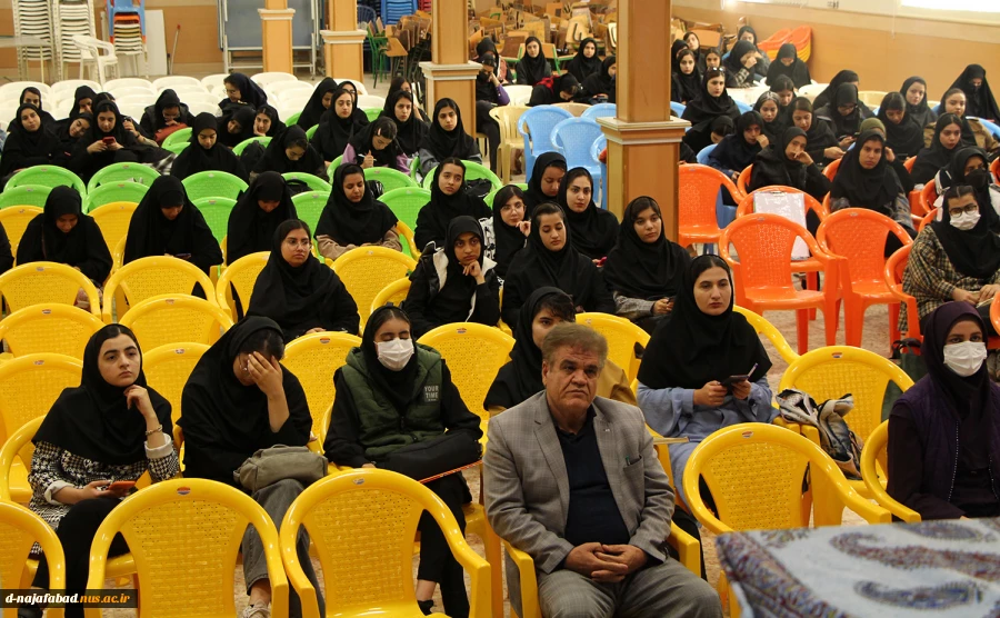جلسه توجیهی دانشجویان جدیدالورود آموزشکده  فنی و حرفه ای دختران نجف آباد  برگزار گردید 7