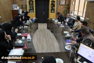 بمناسبت هفته جهانی کارآفرین،سلسله نشستهای کار آفرینی و تجلیل از تعدادی کار آفرین برتر استان در آموزشکده دختران نجف آباد برگزار گردید  7