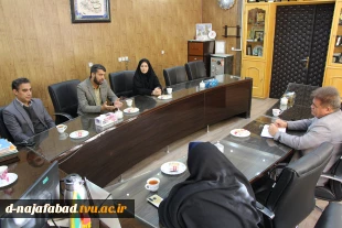 دیدار رییس اداره ورزش جوانان شهرستان وهمراهان با ریاست آموزشکده دختران نجف آباد 
 3