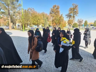 بمناسبت هفته بسیج ، قبور مطهر یادمان شهدای غواص امیرآباد غبار روبی وعطر افشانی شد. 3