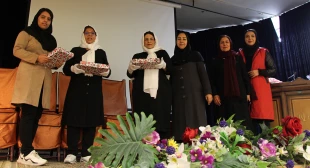 برگزاری جشن میلاد حضرت فاطمه (س) و روز بزرگداشت مقام زن در آموزشکده دختران
 نجف آباد 
 9