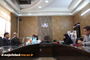 معاون سیاسی امنیتی و‌اجتماعی فرمانداری ویژه شهرستان با ریاست آموزشکده دختران سمیه دیدار وگفتگو نمودند 5