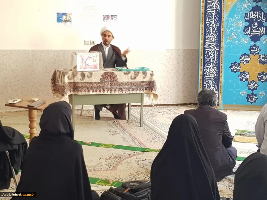 بمناسبت میلاد امام حسین جشن اعیاد شعبانیه درآموزشکده فنی وحرفه ای دختران نجف آباد برگزار شد
 4