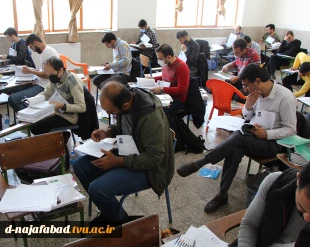 آزمون ورود به حرفه‌ی مهندسان درآموزشکده فنی وحرفه ای دختران نجف آباد برگزار شد. 5